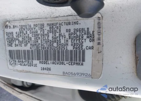 2003 Toyota Camry Le z USA, uszkodzony, nr VIN 4T1BE30K03U258251